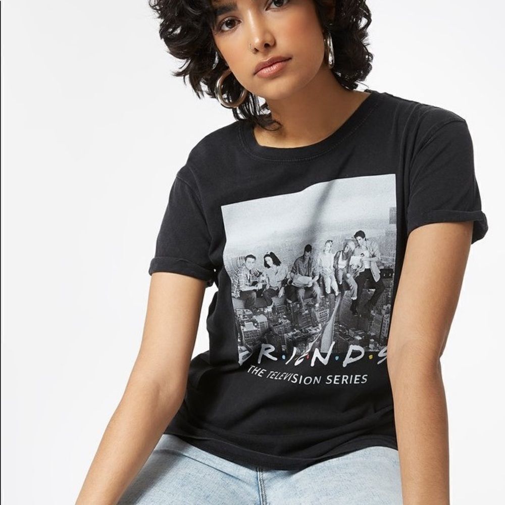 ✨ Friends Graphic Head T-Shirt✨